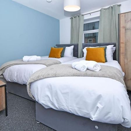 Lyndale House - By Sigma Stays ครูว์ ภายนอก รูปภาพ
