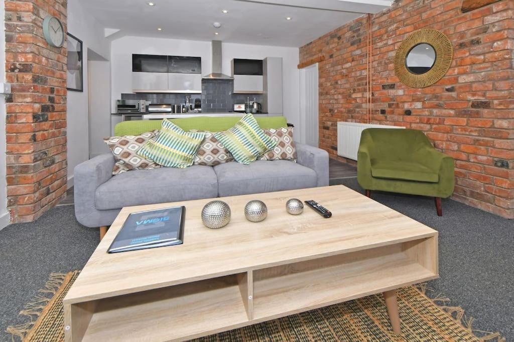 Lyndale House - By Sigma Stays ครูว์ ภายนอก รูปภาพ