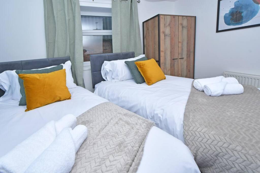Lyndale House - By Sigma Stays ครูว์ ภายนอก รูปภาพ